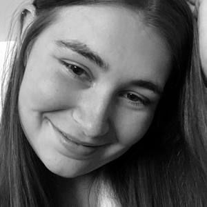 Meet your Posher, Chloe